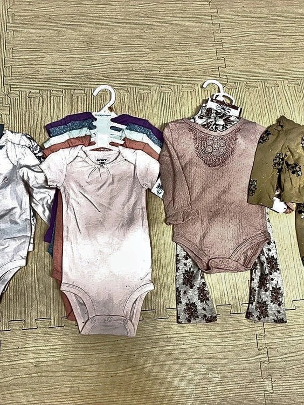 Baby girl 12 month bundle 11pcs - most are new